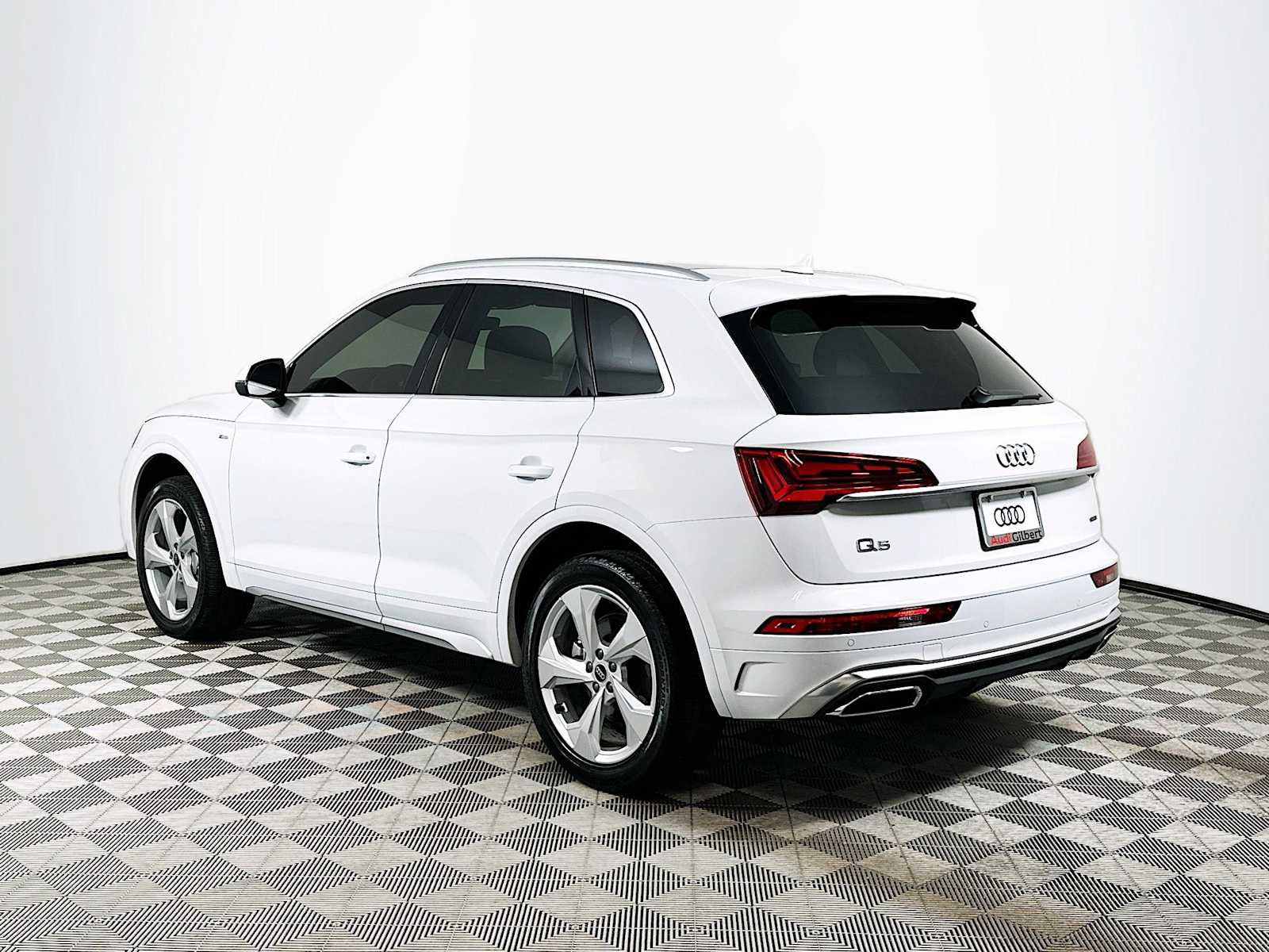 Certified 2023 Audi Q5 2.0T Premium Plus AWD/4WD image 5