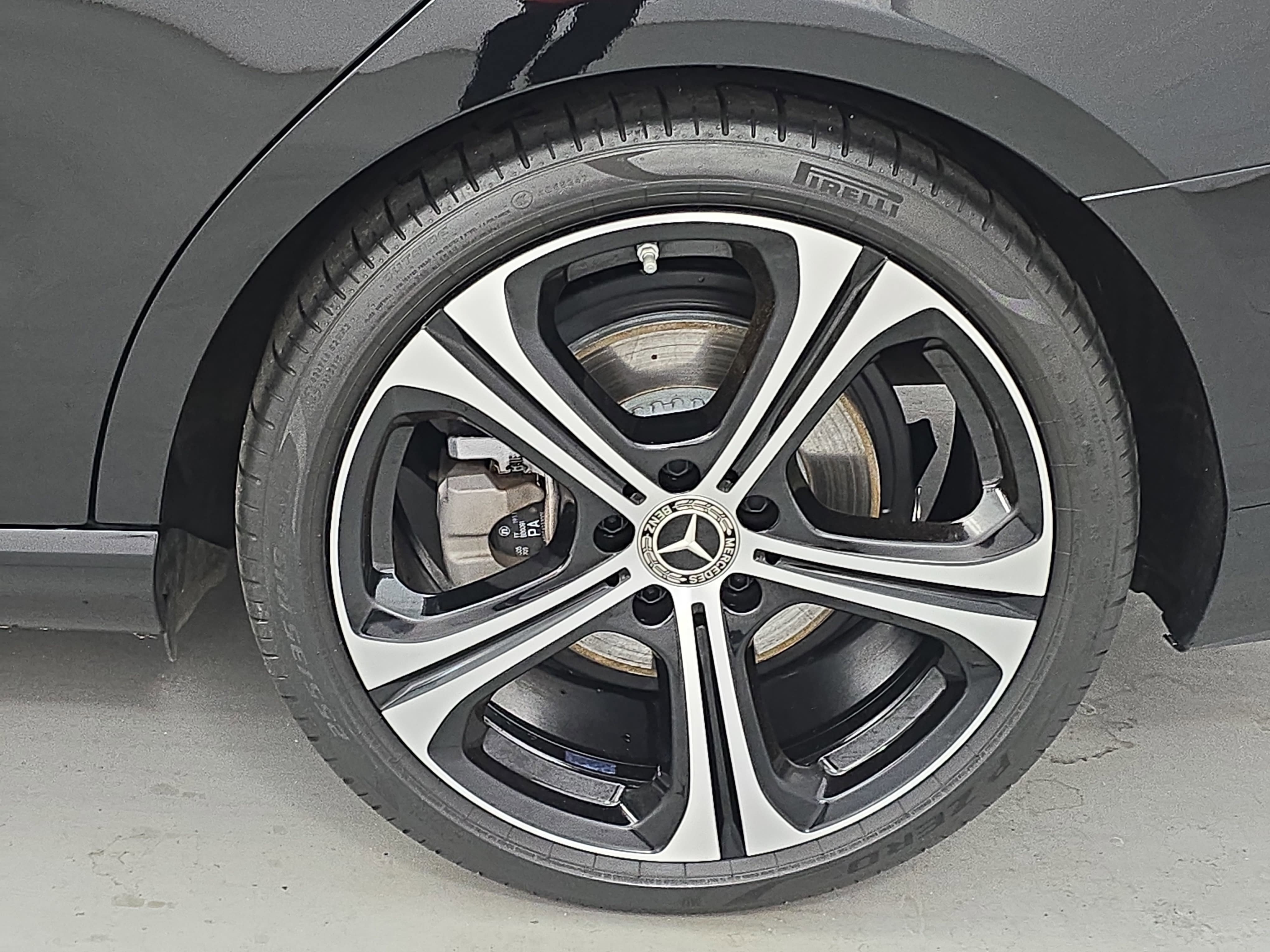Certified 2022 Mercedes-Benz C 300 4MATIC Sedan image 33