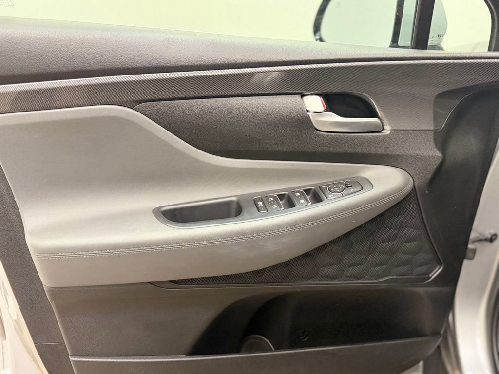 Used 2023 Hyundai Santa Fe SEL image 11