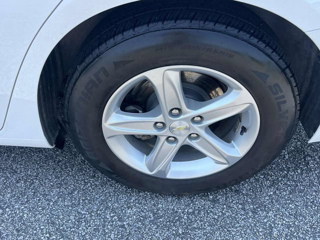 Used 2020 Chevrolet Malibu LS w/ Driver Confidence Package II FWD image 9