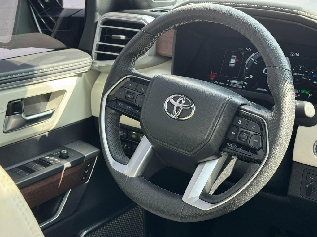 Used 2024 Toyota Sequoia Capstone image 13