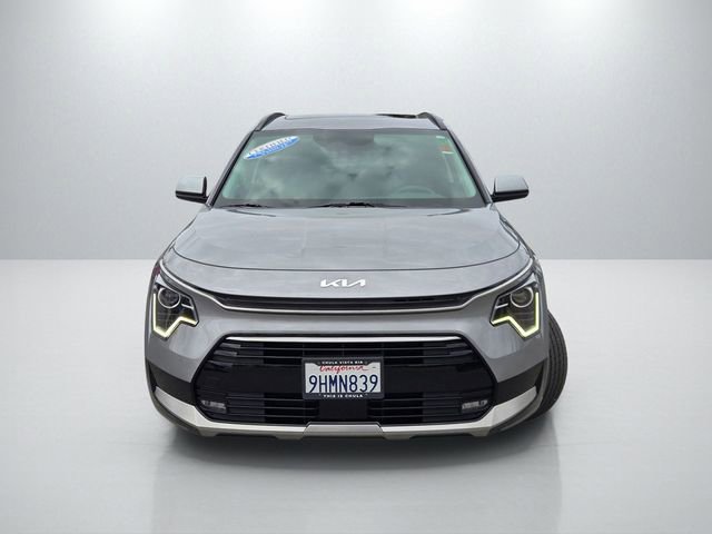Used 2023 Kia Niro EX Touring image 2