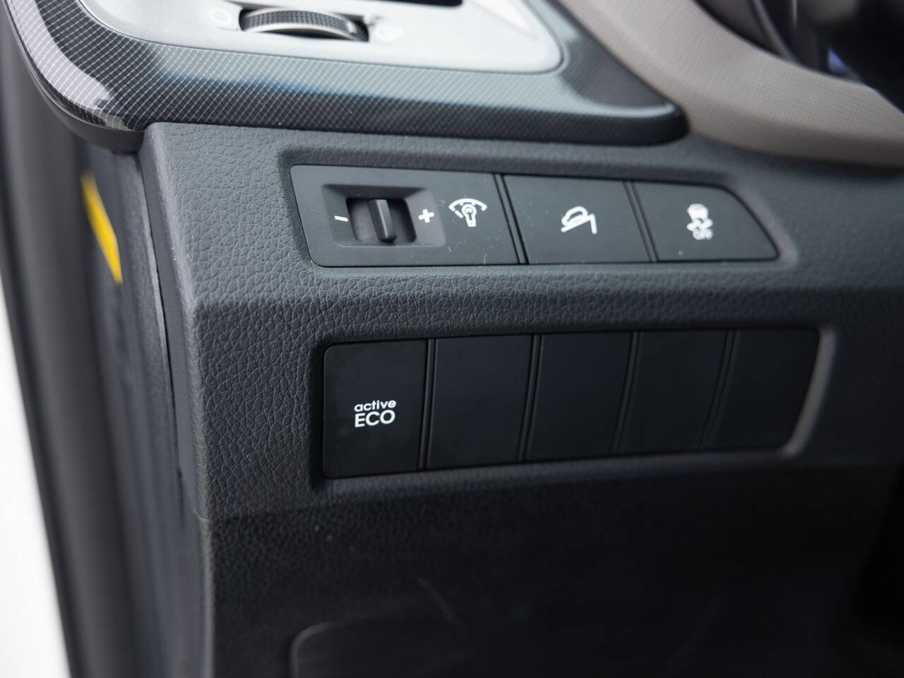 Used 2016 Hyundai Santa Fe Sport FWD image 35