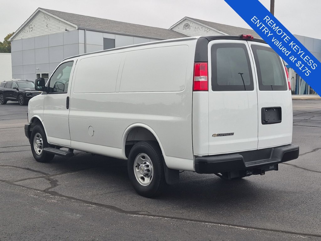 Used 2025 Chevrolet Express 2500 RWD image 7
