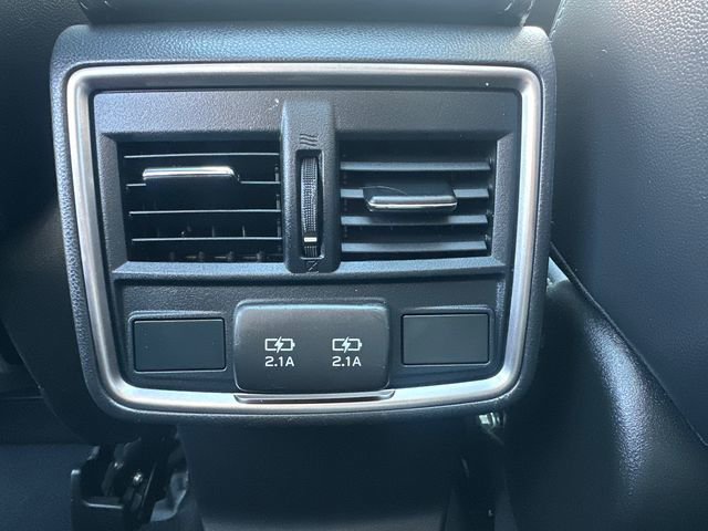 Used 2021 Subaru Forester Limited image 36