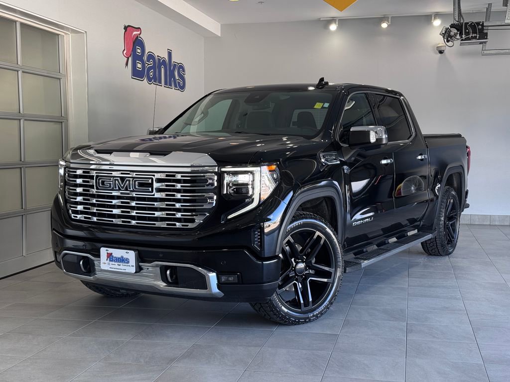 Used 2023 GMC Sierra 1500 Denali AWD/4WD image 2