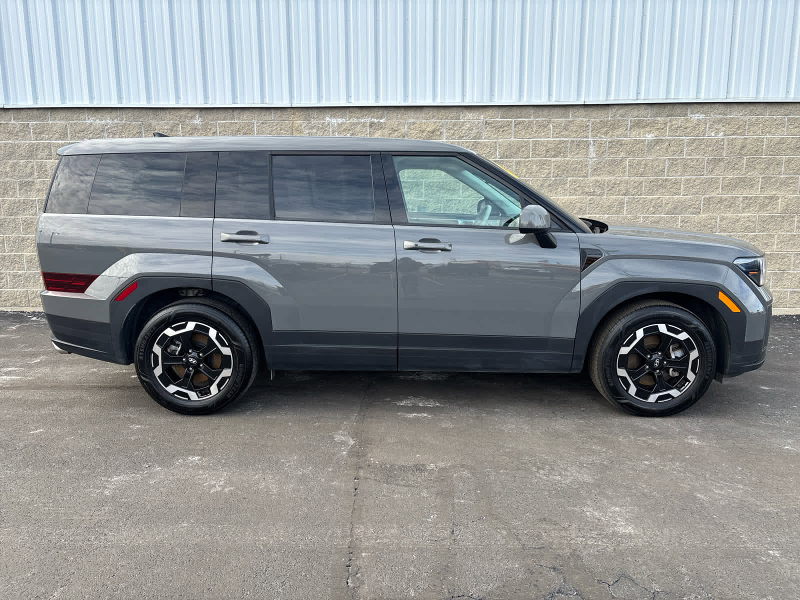 Used 2025 Hyundai Santa Fe SE image 31