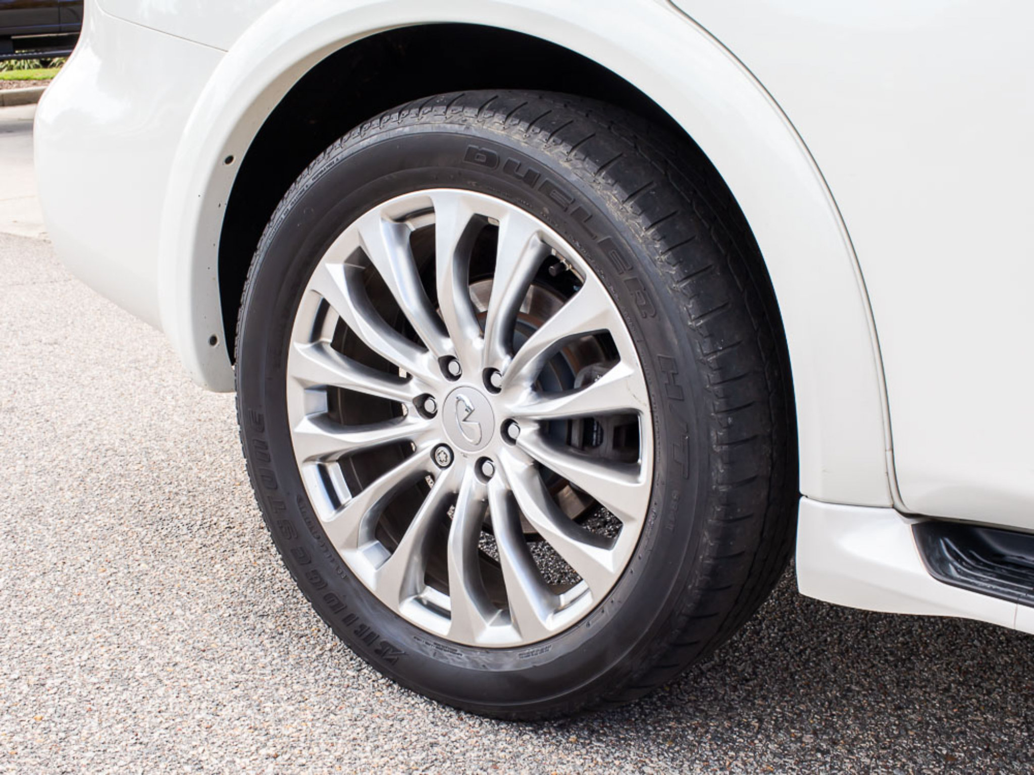 Used 2015 INFINITI QX80 4WD w/ 22" Wheel Package image 7