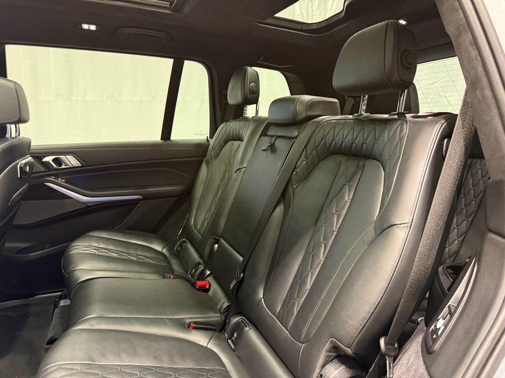 Used 2025 BMW X7 M60i image 20