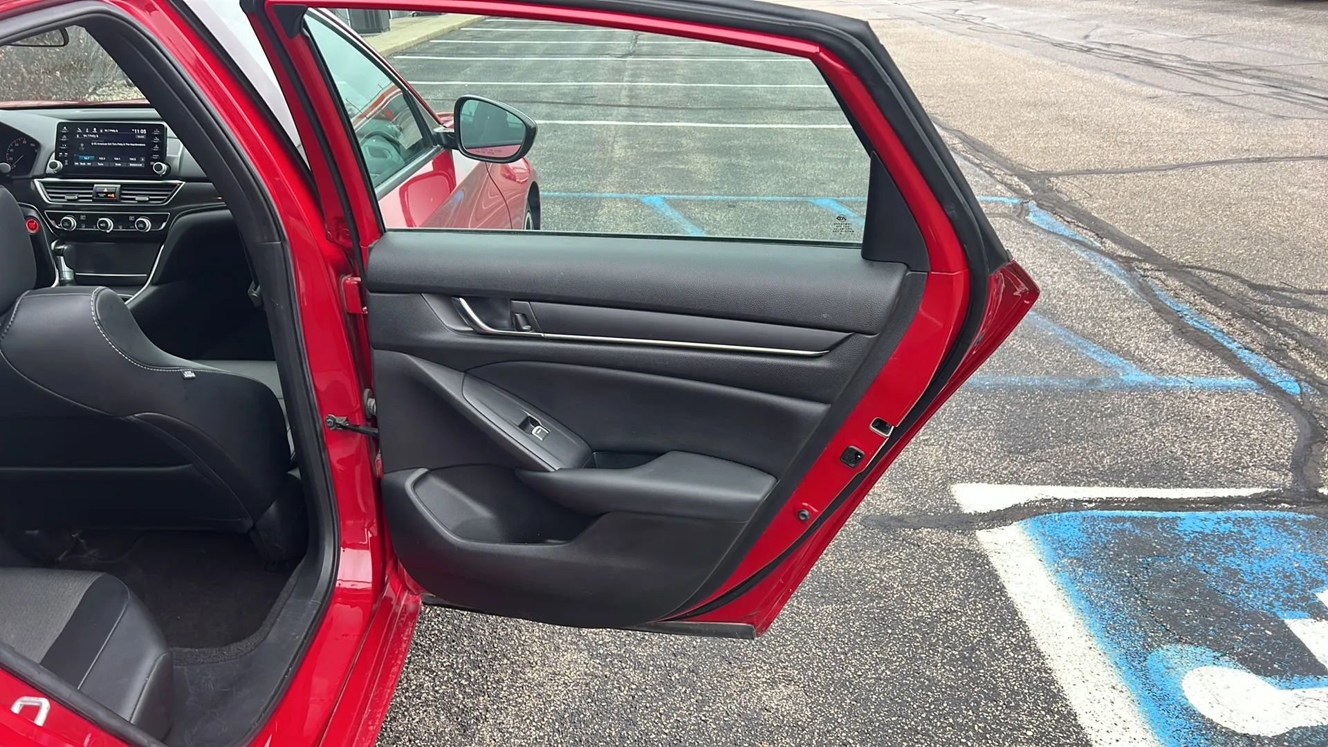 Used 2021 Honda Accord Sport image 8