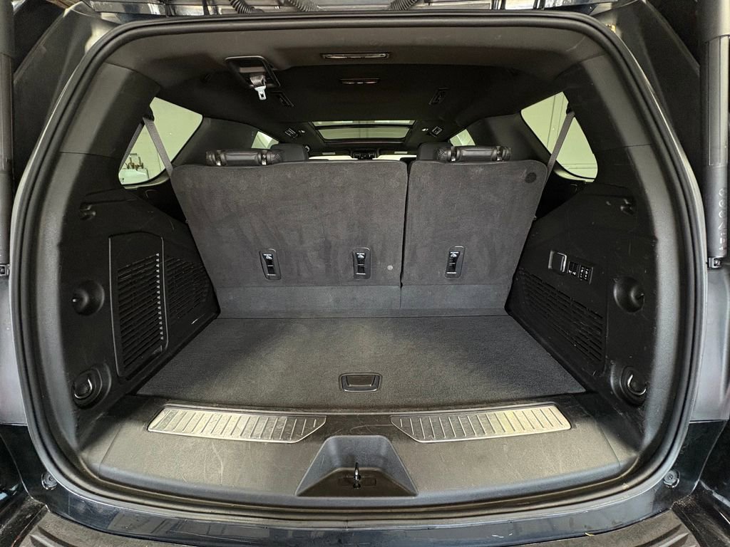Used 2023 GMC Yukon Denali w/ LPO, Floor Liner Package image 36