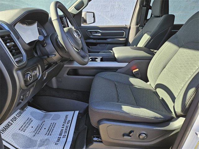 New 2026 RAM 1500 4x4 Crew Cab image 4