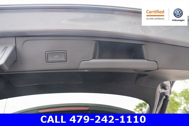 Certified 2024 Volkswagen Atlas Cross Sport SE image 38