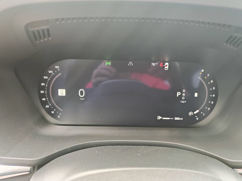 Used 2024 Volvo XC60 B5 Plus w/ Protection Package Premier AWD/4WD image 18