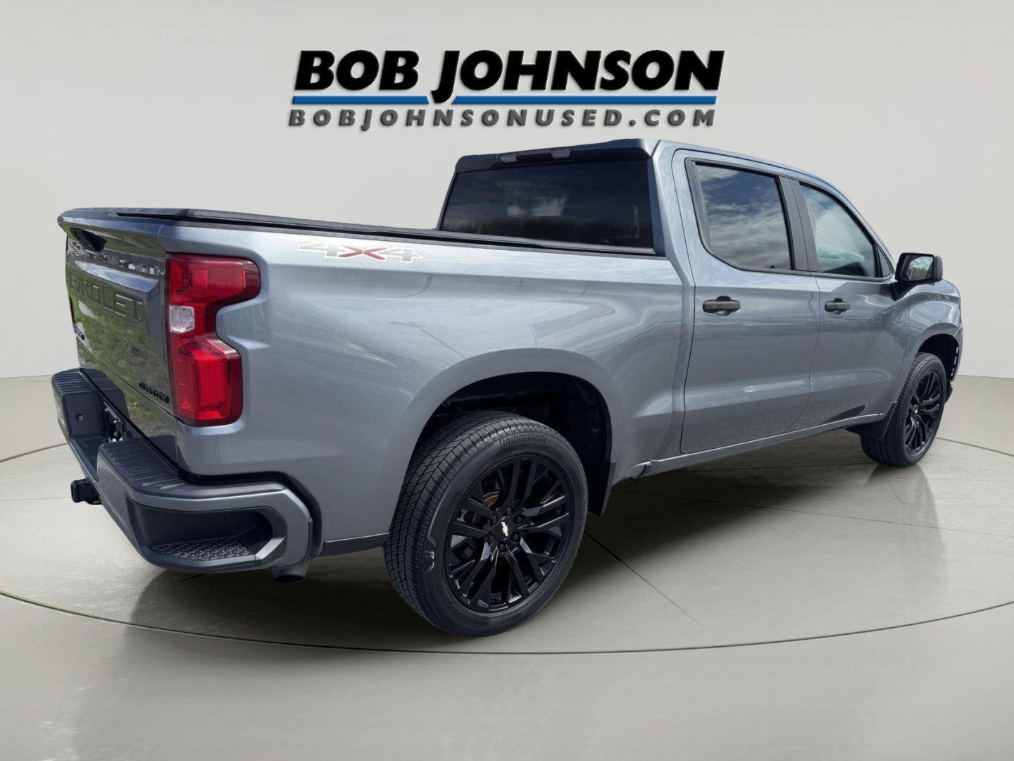 Used 2020 Chevrolet Silverado 1500 Custom w/ Custom Value Package AWD/4WD image 3