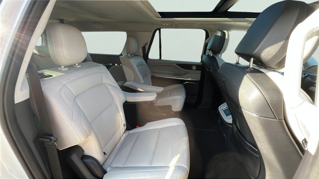 Used 2025 Lincoln Navigator L Reserve AWD/4WD image 20