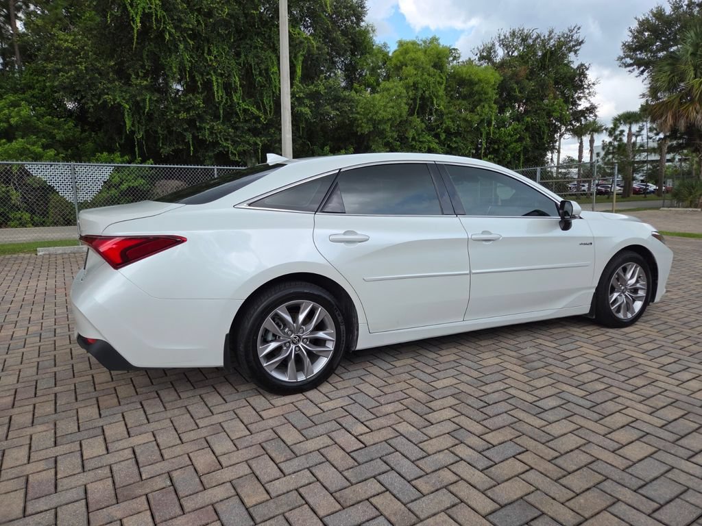 Certified 2021 Toyota Avalon XLE FWD image 11