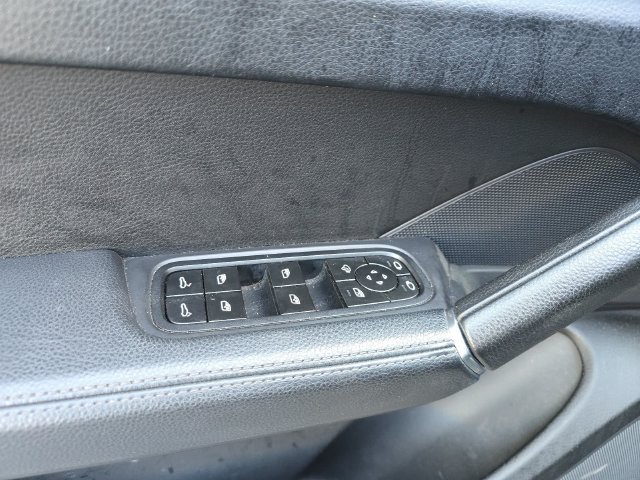 Used 2023 Porsche Cayenne Platinum Edition AWD/4WD image 22