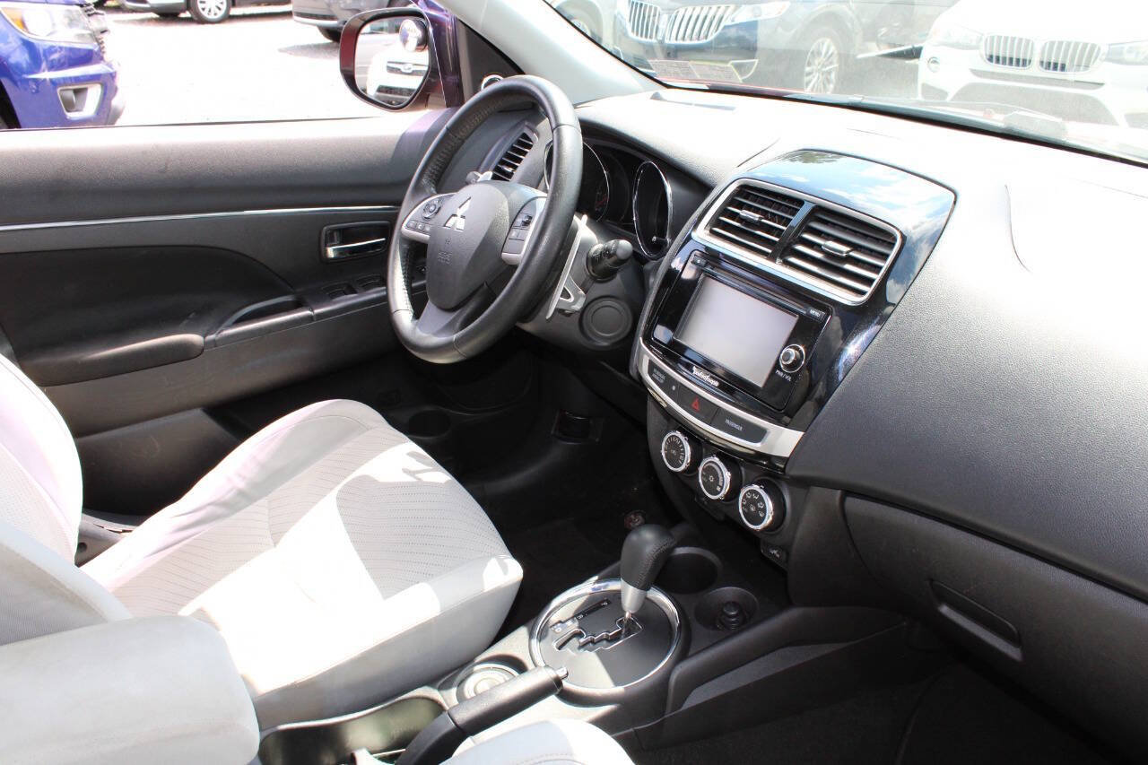 Used 2015 Mitsubishi Outlander Sport GT AWD/4WD image 12
