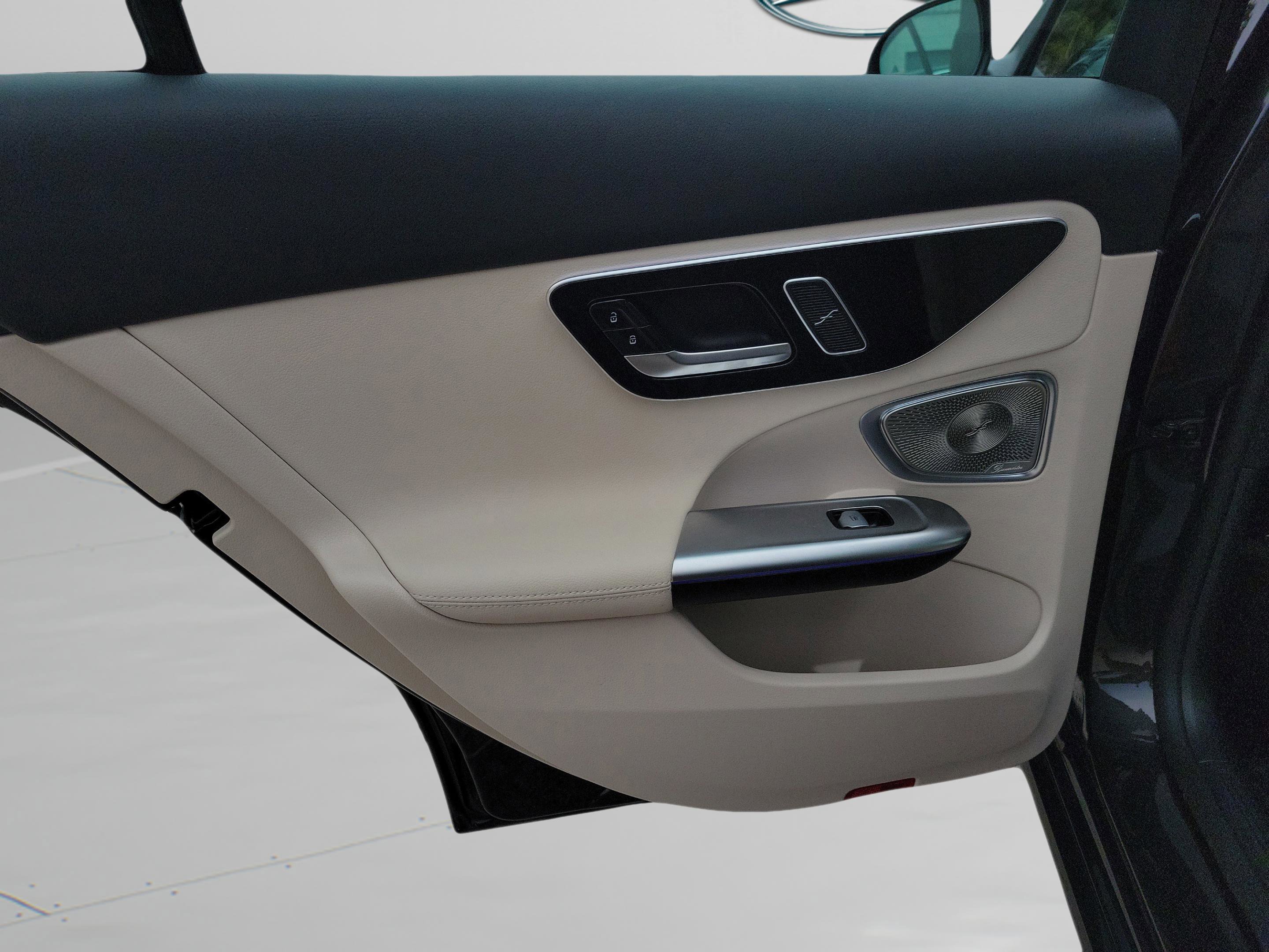 Certified 2025 Mercedes-Benz C 300 Sedan image 25