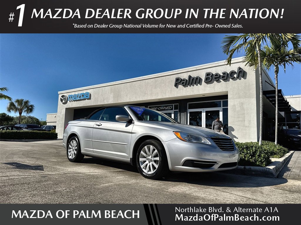 Used 2011 Chrysler 200 Touring image 1