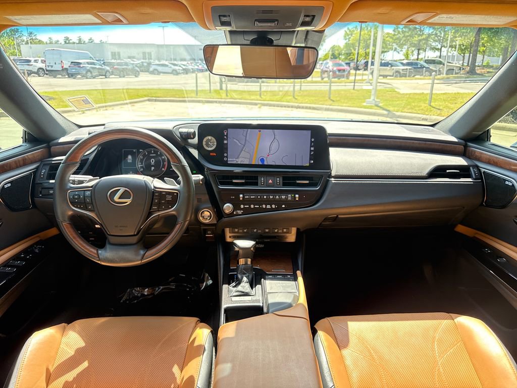 Used 2022 Lexus ES 350 Ultra Luxury w/ Accessory Package 2 FWD image 16
