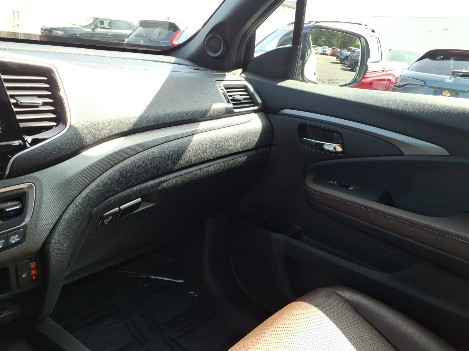 Certified 2025 Honda Ridgeline RTL image 23