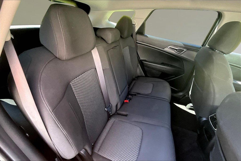 Used 2024 Kia Sportage LX FWD image 24