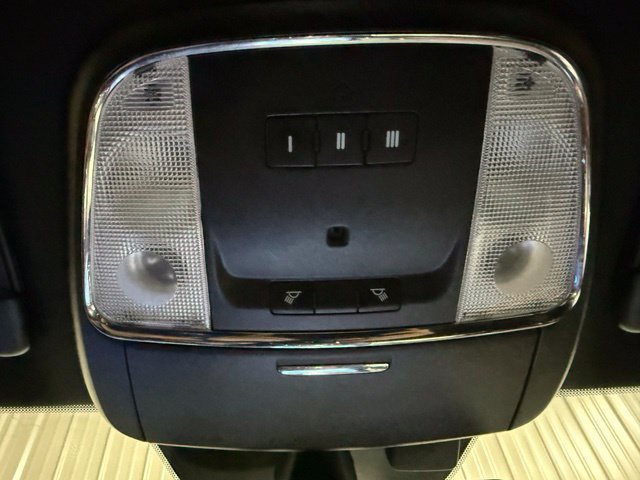 Used 2014 Chrysler 300 AWD w/ Driver Convenience Group image 41