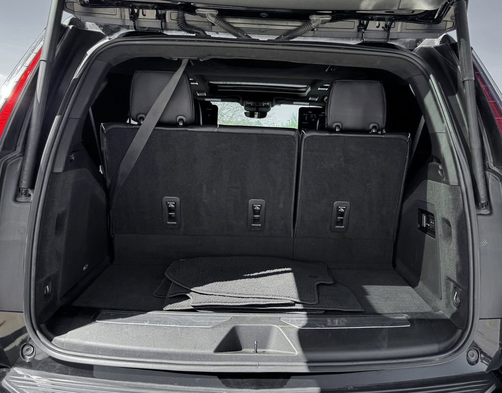 Used 2021 Cadillac Escalade Sport Platinum w/ Heavy-Duty Trailer Package AWD/4WD image 9