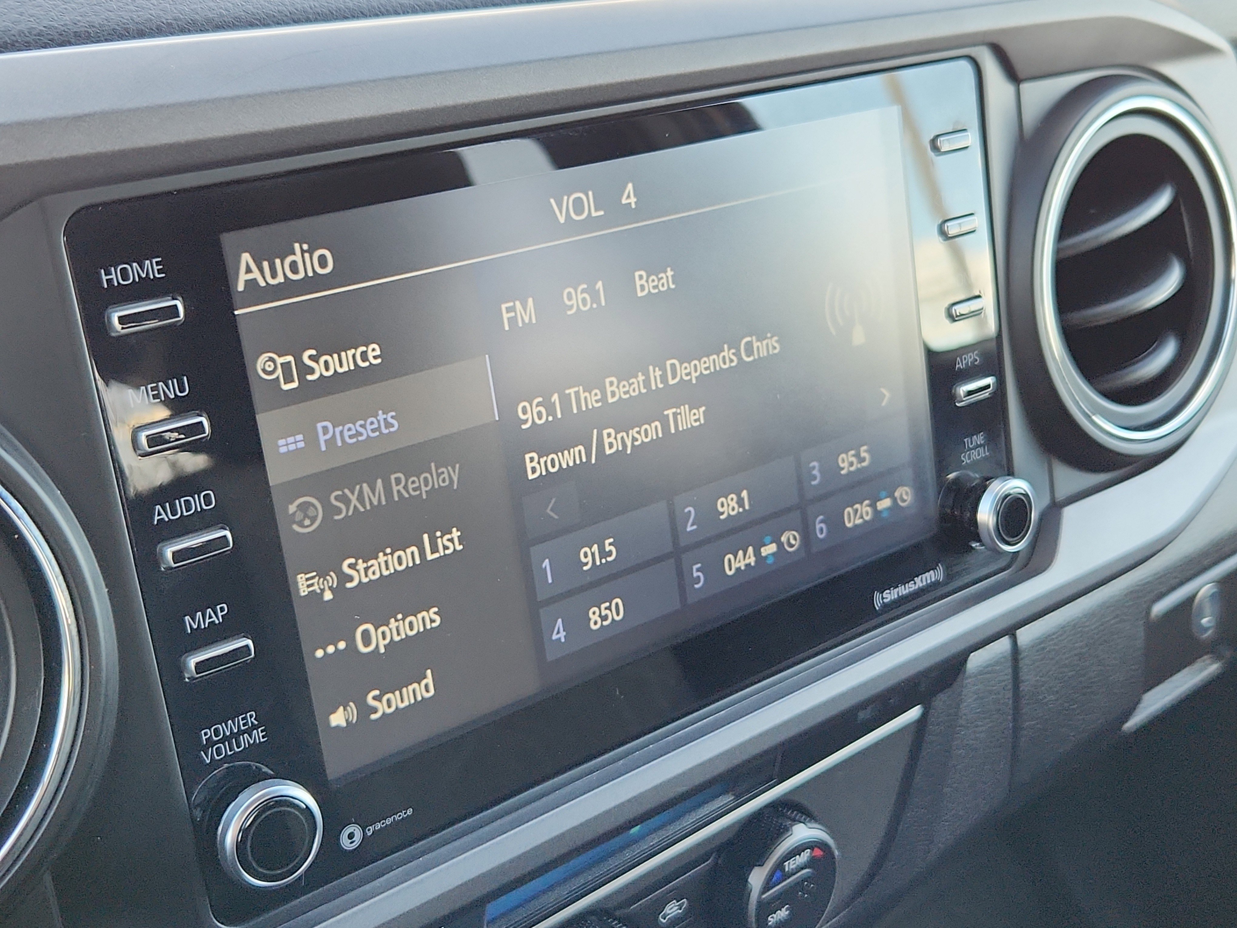 Used 2022 Toyota Tacoma TRD Off-Road w/ Technology Package image 19