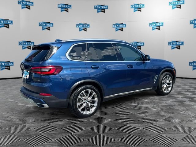 Used 2022 BMW X5 xDrive40i w/ Premium Package AWD/4WD image 5