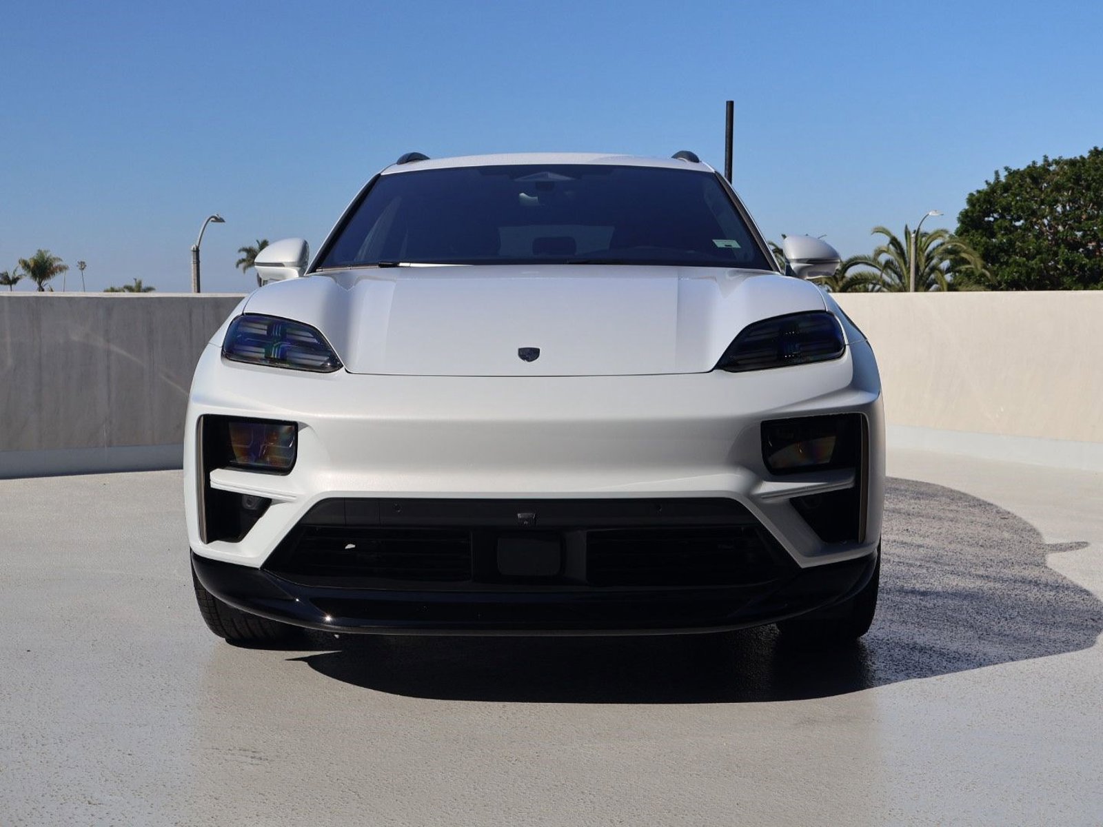 New 2026 Porsche Macan Turbo Electric AWD/4WD image 6
