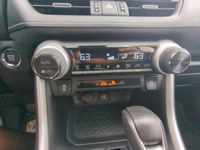 Used 2024 Toyota RAV4 XLE Premium FWD image 19