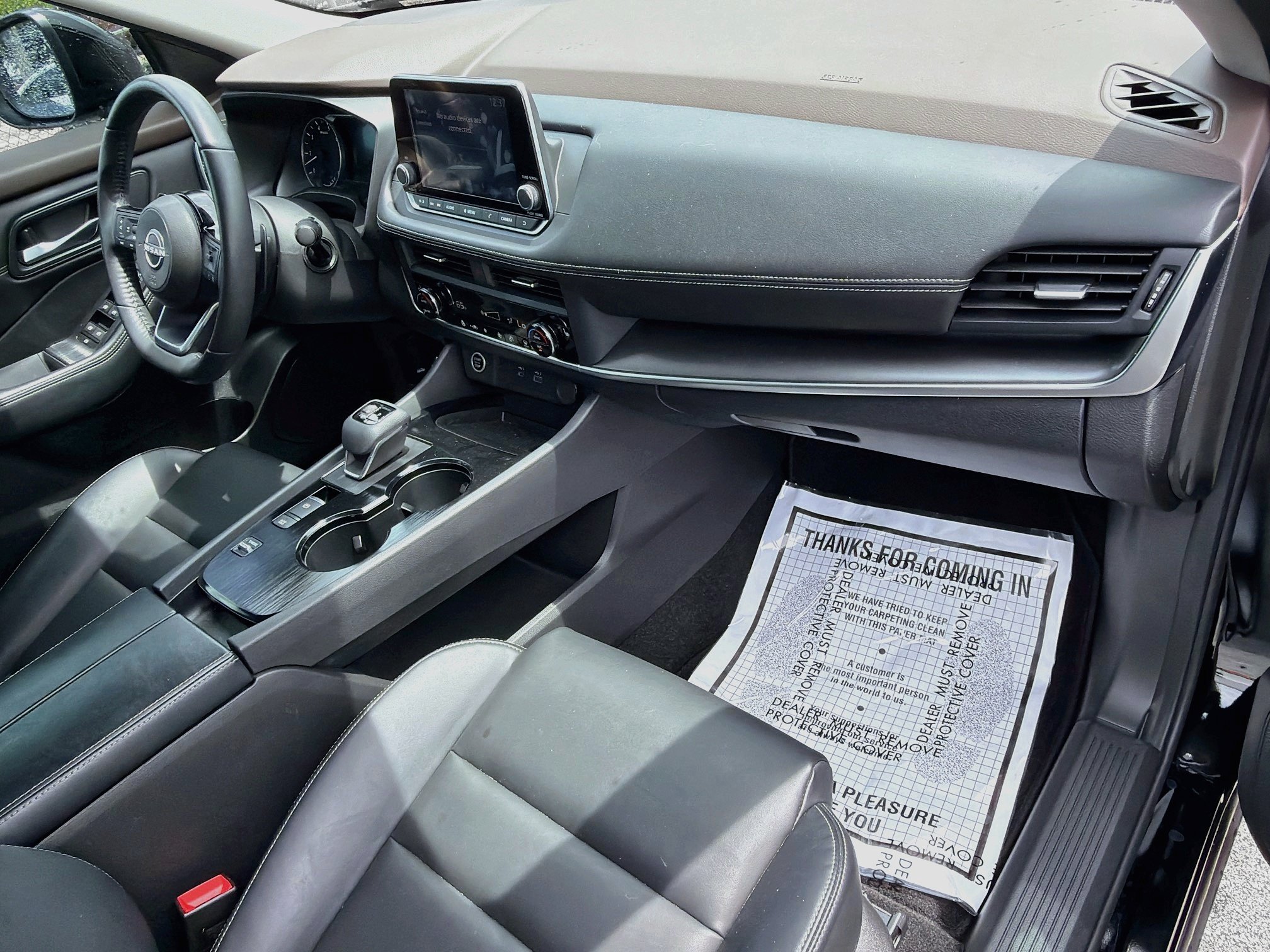 Used 2023 Nissan Rogue SV w/ SV Premium B Package FWD image 14