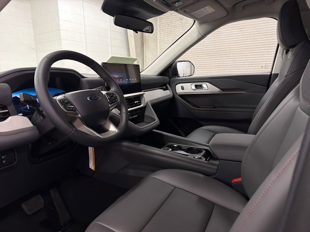 New 2026 Ford Explorer Active RWD image 6