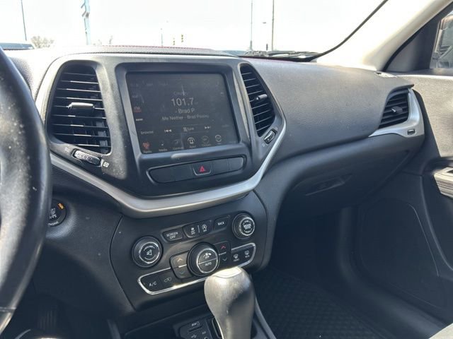 Used 2015 Jeep Cherokee Trailhawk w/ Comfort/Convenience Group image 40