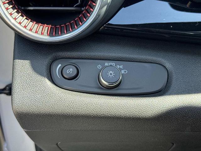 New 2026 Chevrolet Trax RS w/ Sunroof Package image 15