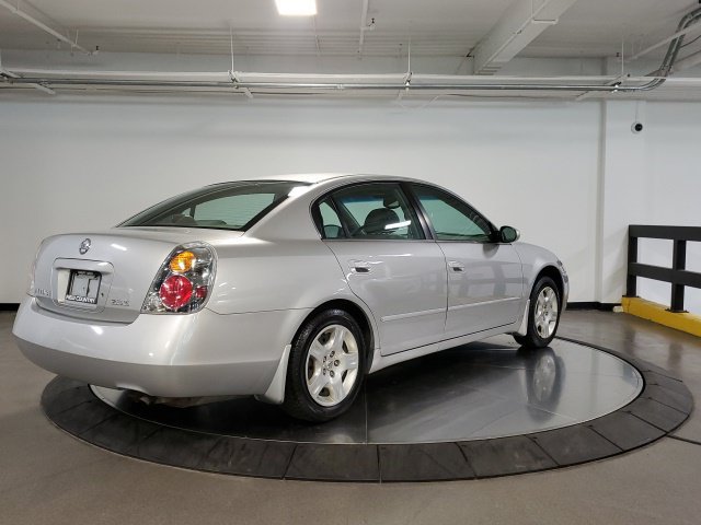 Used 2004 Nissan Altima 2.5 FWD image 9