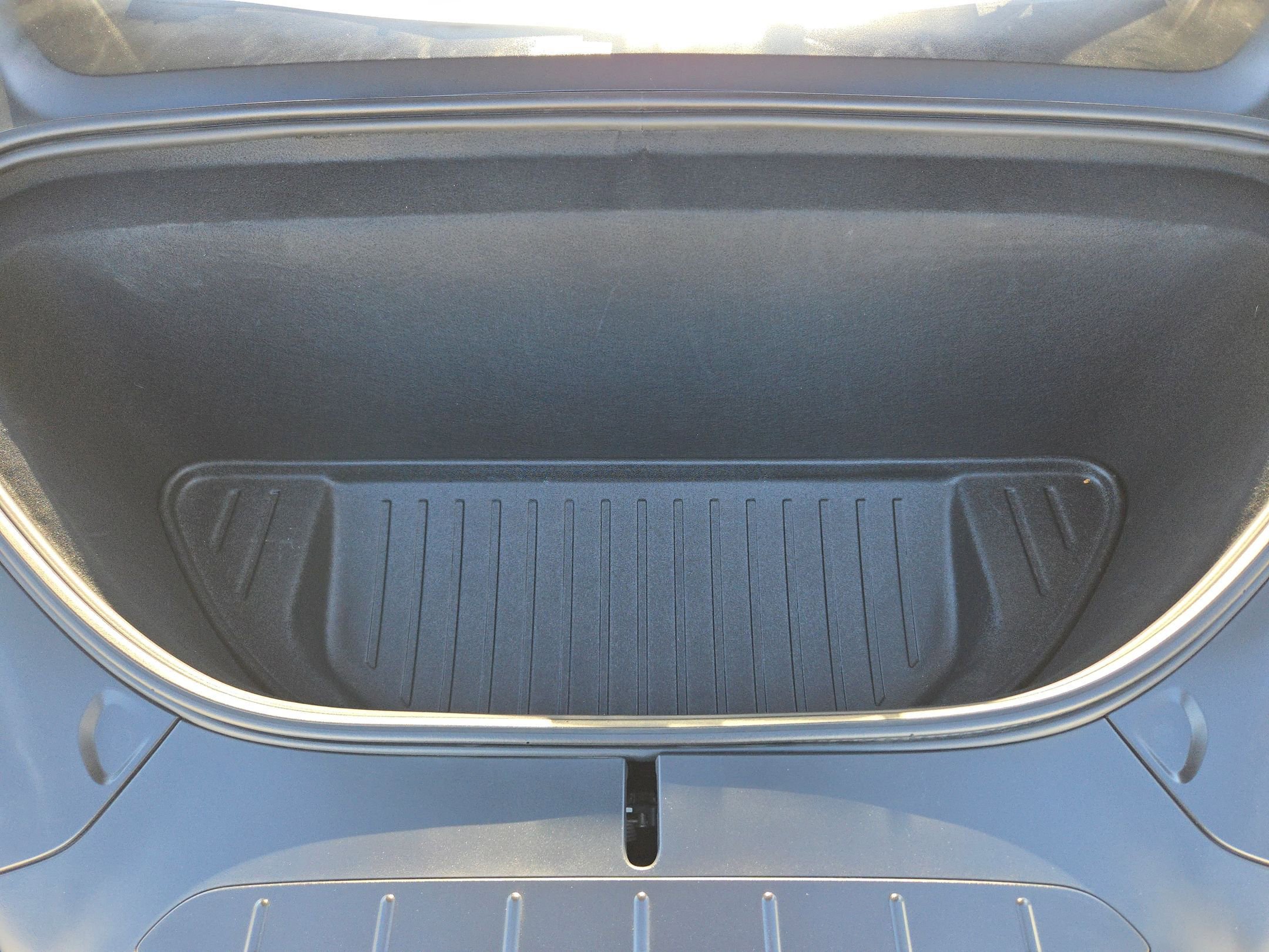 Used 2022 Tesla Model X image 29