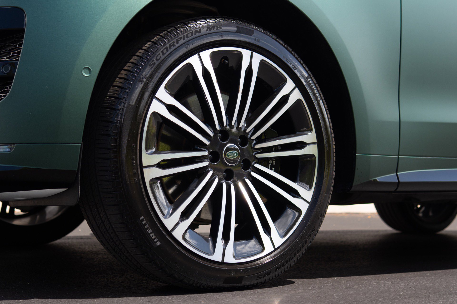 Used 2025 Land Rover Range Rover Sport Dynamic SE AWD/4WD image 18