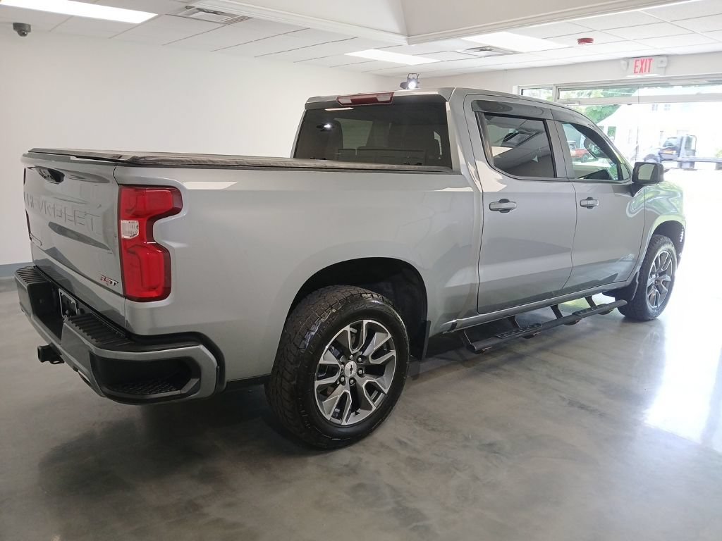 Used 2023 Chevrolet Silverado 1500 RST AWD/4WD image 2