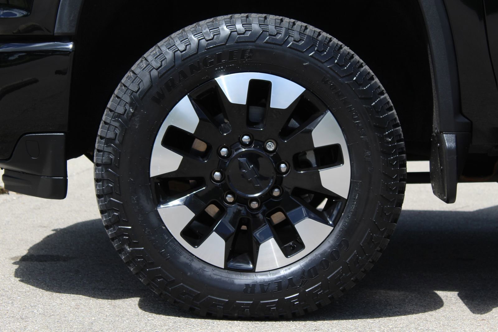 Used 2020 Chevrolet Silverado 2500 Custom w/ Custom Convenience Package AWD/4WD image 25