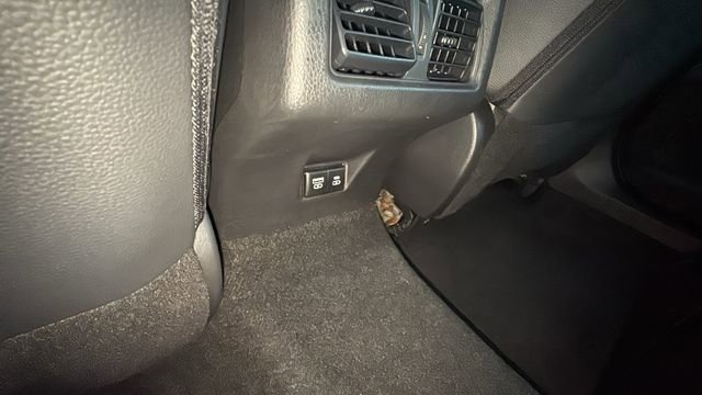 Used 2025 Toyota Camry SE image 25