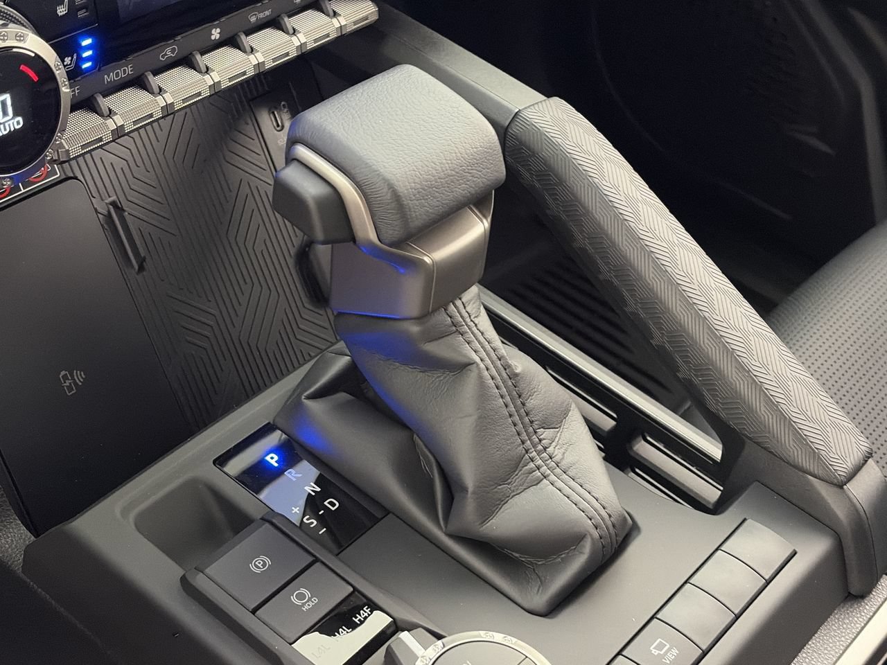 New 2026 Toyota 4Runner Limited AWD/4WD image 15