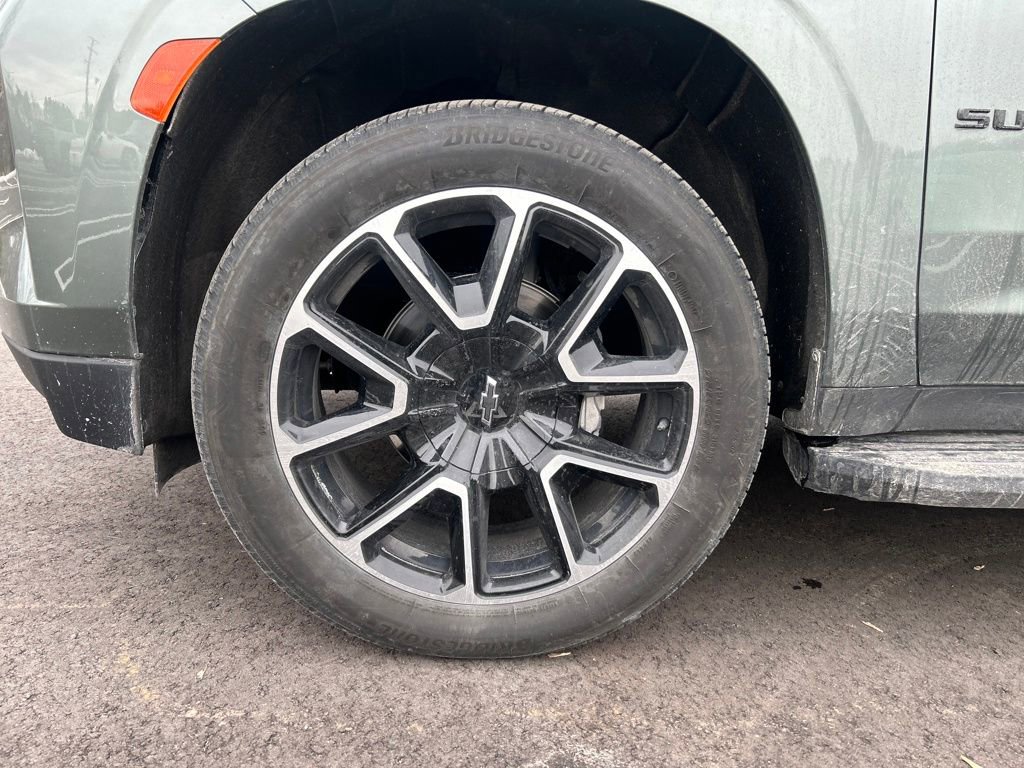 Used 2024 Chevrolet Suburban RST w/ Luxury Package image 10