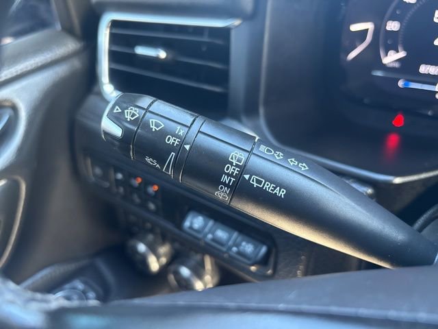 Used 2024 GMC Yukon XL Denali image 43