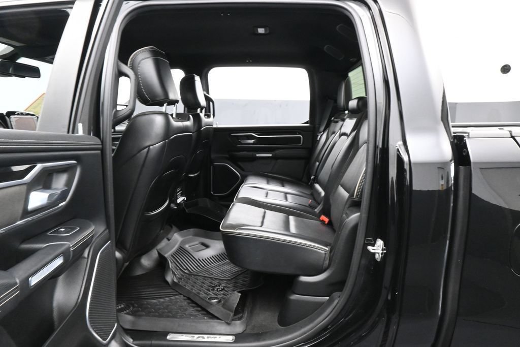 Used 2020 RAM 1500 Laramie w/ Sport Appearance Package AWD/4WD image 29