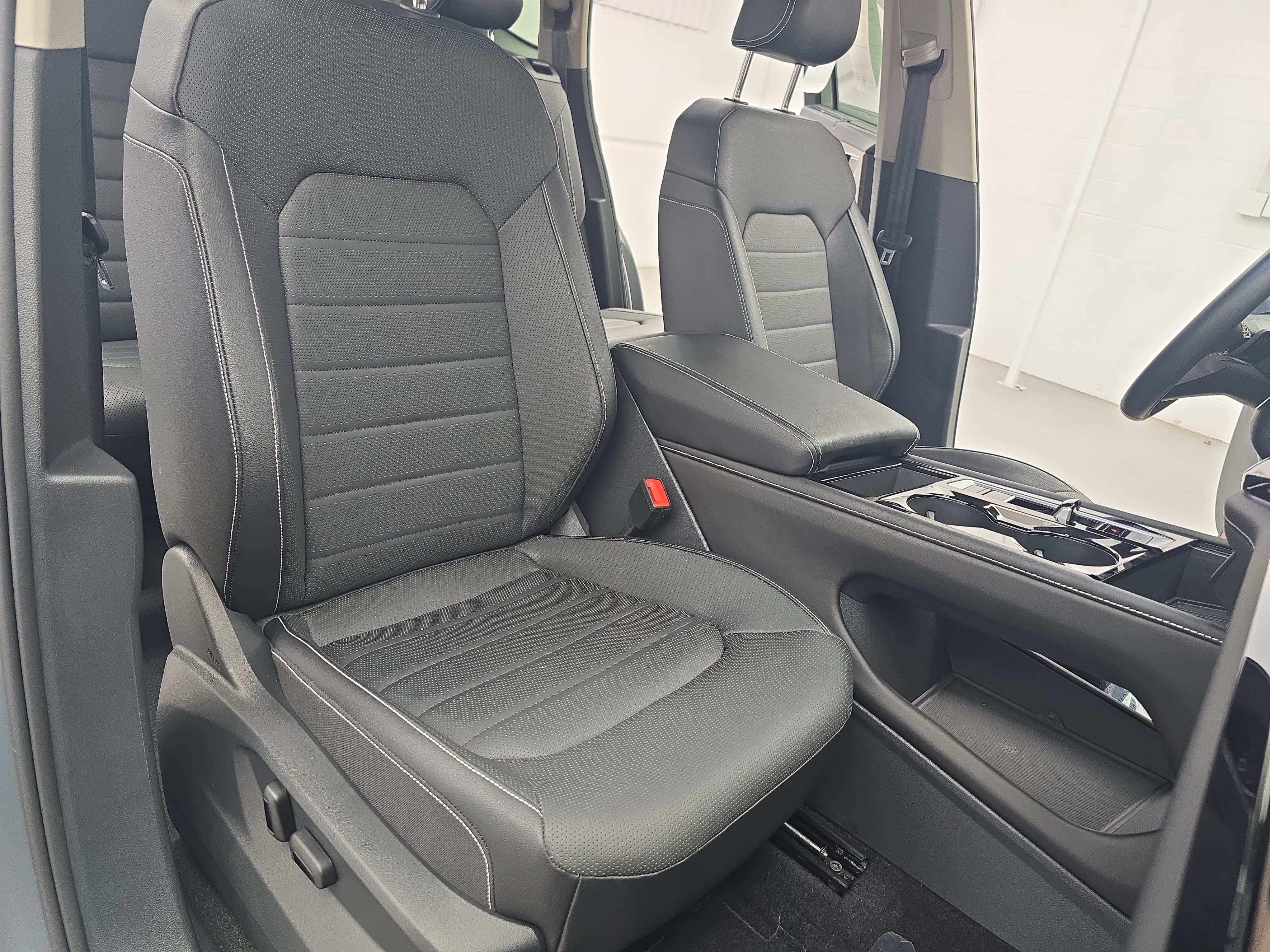 Used 2026 Volkswagen Atlas SEL AWD/4WD image 10