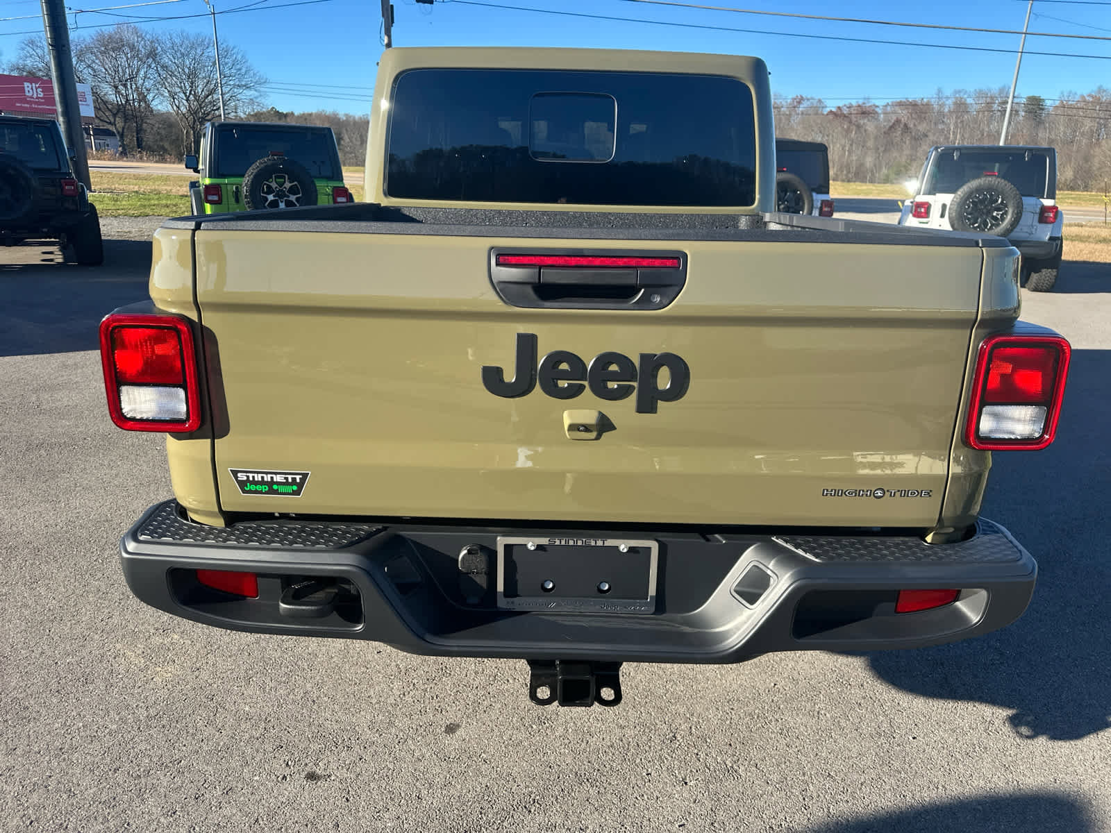 New 2025 Jeep Gladiator Sport image 11